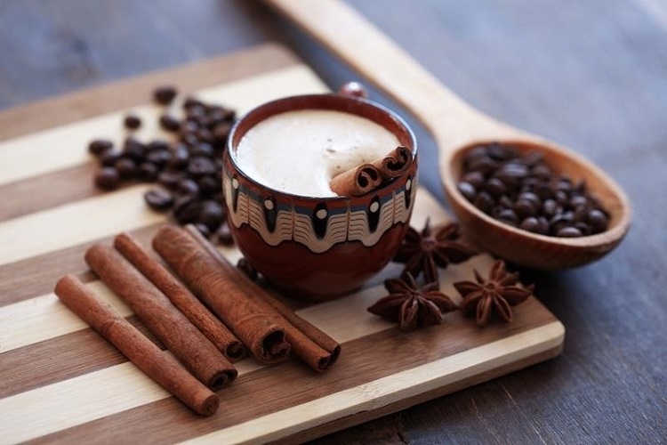 What Type of Cinnamon Should You Use in Coffee?